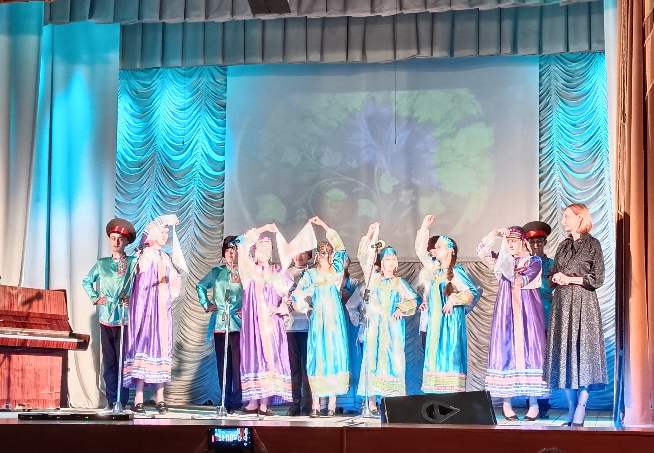 XIV городской фестиваль художественного творчества людей с ограниченными возможностями здоровья «Я люблю этот мир».